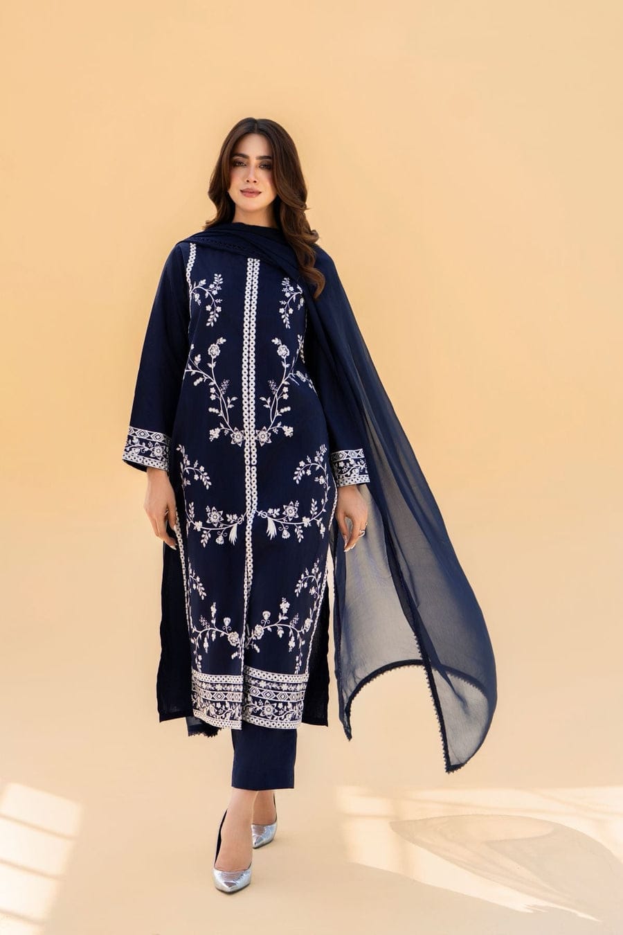MARYUM & MARIA 3PC DHANAK EMBROIDERY SC 04